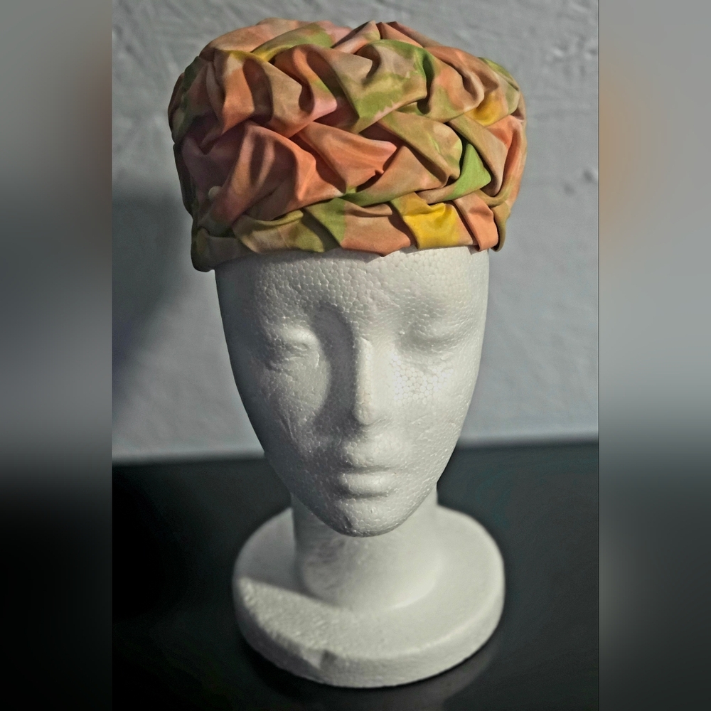 Vintage 1960s Colorful Pastel Pillbox Hat
